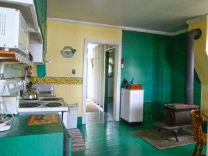 cottage-8-kitchen