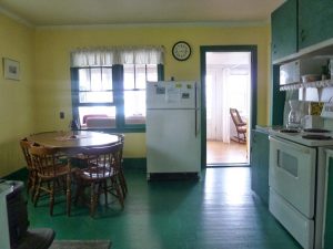 cottage-dining-room