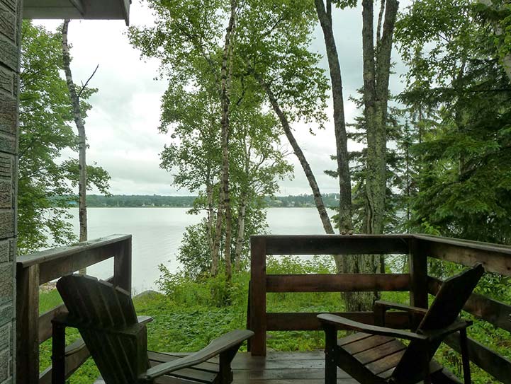 cottage-2-lakeview-deck